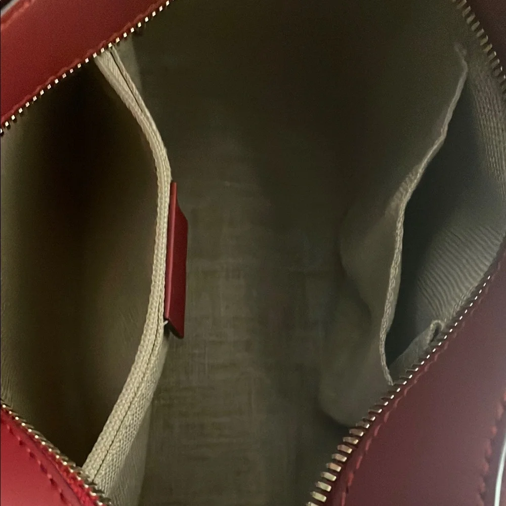 Gucci Red Satchel with Embossed Pattern and Gold Hardware - Picture 7 of 9
